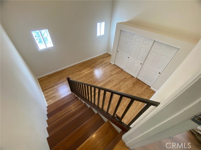 4940 La Calandria Way, Los Angeles CA: https://media.crmls.org/medias/de2366b3-9e86-4df5-a26a-09cd76a8781f.jpg