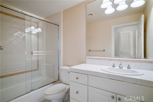 Detail Gallery Image 19 of 30 For 5562 W 190th St, Torrance,  CA 90503 - 3 Beds | 2/1 Baths