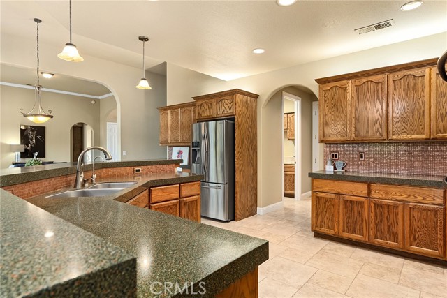 Detail Gallery Image 16 of 51 For 441 Southbury Ln, Chico,  CA 95973 - 4 Beds | 3 Baths