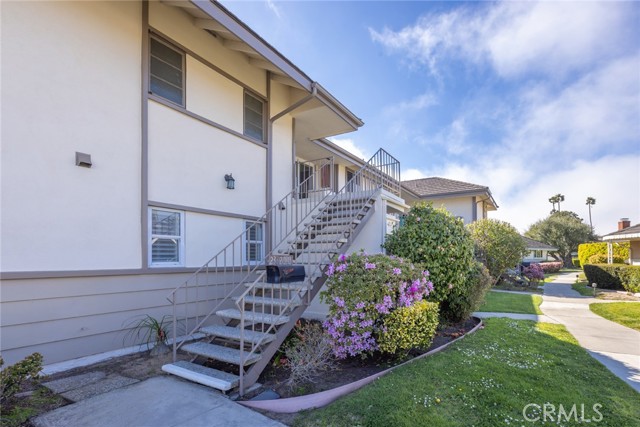 23026 Nadine Circle, Torrance CA: https://media.crmls.org/medias/de23c6b9-c364-4034-bbfd-e17909a19c37.jpg