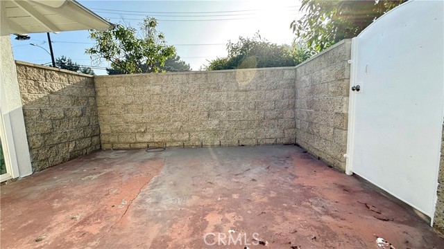 Detail Gallery Image 11 of 13 For 7672 Amazon Dr #2,  Huntington Beach,  CA 92647 - 2 Beds | 2 Baths