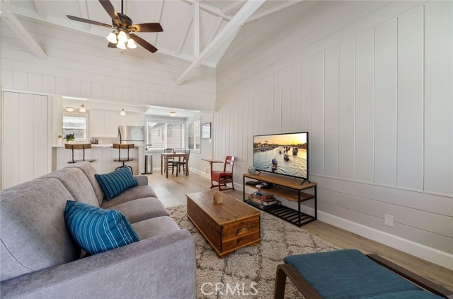 Detail Gallery Image 1 of 8 For 216 Agate Ave #1/2,  Newport Beach,  CA 92662 - 1 Beds | 1 Baths