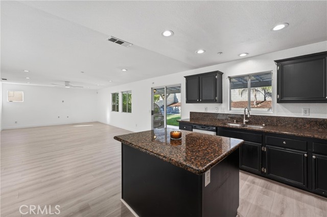 Detail Gallery Image 20 of 39 For 15552 Caravelle, Fontana,  CA 92336 - 4 Beds | 2/1 Baths