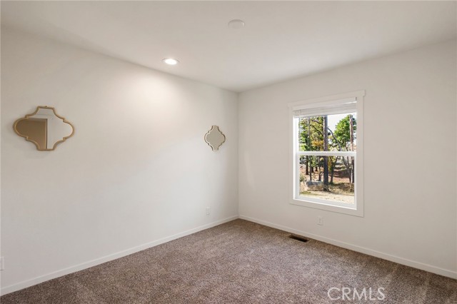1562 Hemlock Lane, Paradise CA: https://media.crmls.org/medias/de266219-53c6-4963-b946-ec0fd6c89646.jpg