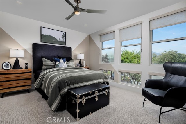 Detail Gallery Image 10 of 18 For 136 Creation, Irvine,  CA 92618 - 5 Beds | 5 Baths