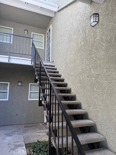 Detail Gallery Image 3 of 21 For 27648 Susan Beth Way #H,  Saugus,  CA 91350 - 2 Beds | 1 Baths