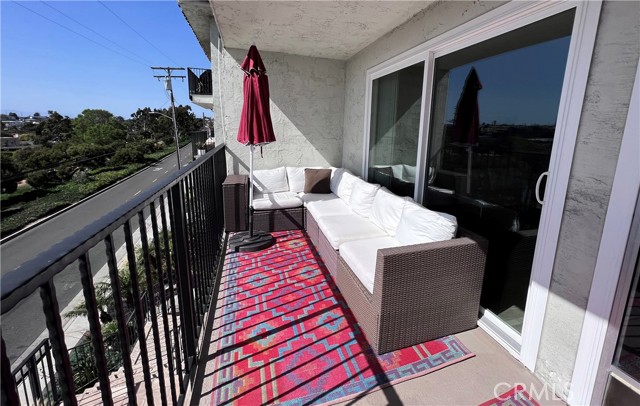 1720 Ardmore Avenue, Hermosa Beach, California 90254, 1 Bedroom Bedrooms, ,1 BathroomBathrooms,Residential,Sold,Ardmore,SB22068509