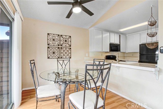 Detail Gallery Image 12 of 26 For 26203 Shadywood, Menifee,  CA 92586 - 2 Beds | 2 Baths