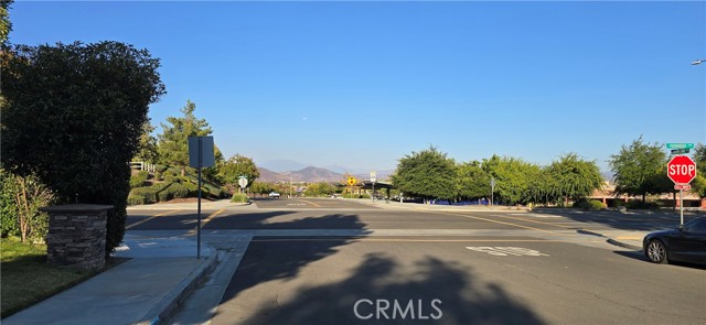 Detail Gallery Image 4 of 53 For 31330 Hidden Lake Rd, Murrieta,  CA 92563 - 3 Beds | 2/1 Baths