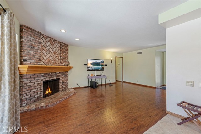 Detail Gallery Image 12 of 41 For 8038 Cyclamen Way, Buena Park,  CA 90620 - 4 Beds | 2 Baths