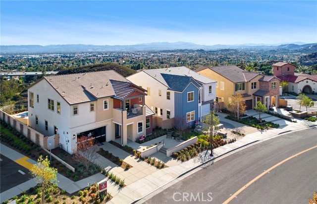 Detail Gallery Image 22 of 27 For 21162 Poema Pl, Chatsworth,  CA 91311 - 5 Beds | 5/2 Baths