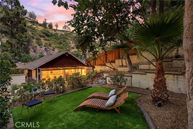 947 N Beverly Glen