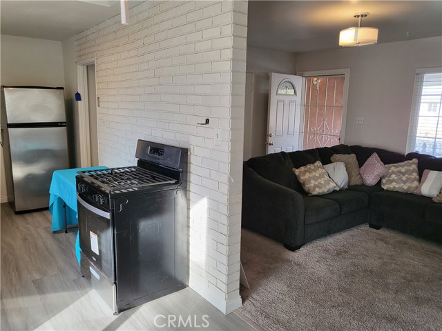 Detail Gallery Image 5 of 15 For 38733 31st St, Palmdale,  CA 93550 - 3 Beds | 1 Baths