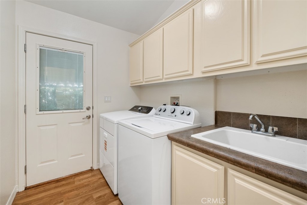 MLS #OC25252846 image #23