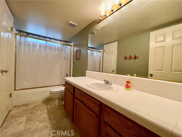 Detail Gallery Image 14 of 28 For 40547 Saddleback, Bass Lake,  CA 93604 - 3 Beds | 2/1 Baths
