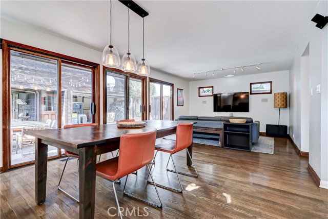 713 29th Street, Manhattan Beach, California 90266, 4 Bedrooms Bedrooms, ,2 BathroomsBathrooms,Residential,Sold,29th,SB24096062