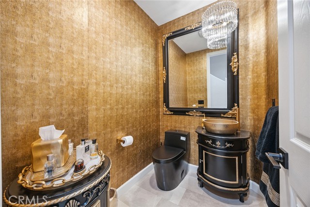450 S Estate Drive, Orange CA: https://media.crmls.org/medias/de29e03e-b3ce-4c88-b0be-e8b89c7f61ee.jpg