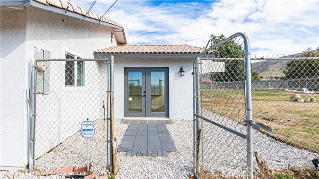 Detail Gallery Image 11 of 49 For 9515 Juniper, Apple Valley,  CA 92308 - 6 Beds | 4/1 Baths