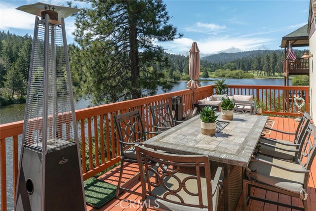 781 Brentwood Drive, Lake Arrowhead CA: https://media.crmls.org/medias/de2c83a2-47e3-411a-b531-26244eed9f51.jpg