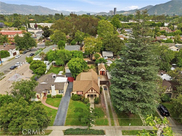 Detail Gallery Image 5 of 26 For 4720 Denny, Toluca Lake,  CA 91602 - 2 Beds | 1 Baths