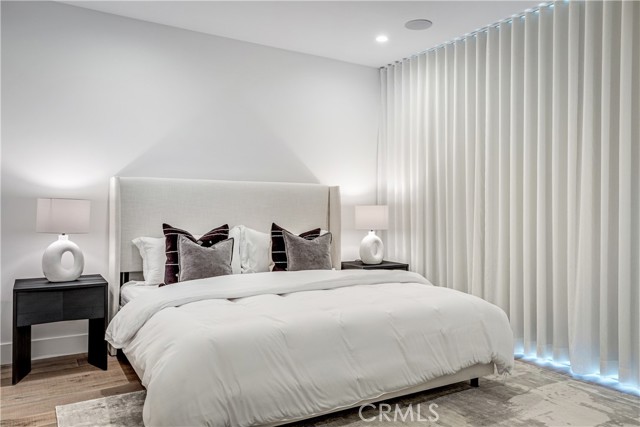 Detail Gallery Image 11 of 20 For 1567 Hi Point St, Los Angeles,  CA 90035 - 3 Beds | 3/1 Baths