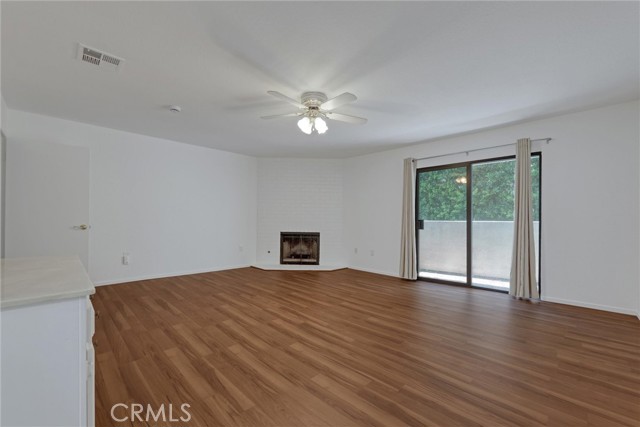 10229 Variel Avenue, Chatsworth CA: https://media.crmls.org/medias/de2d4944-433f-47b3-8fae-b94686e50993.jpg