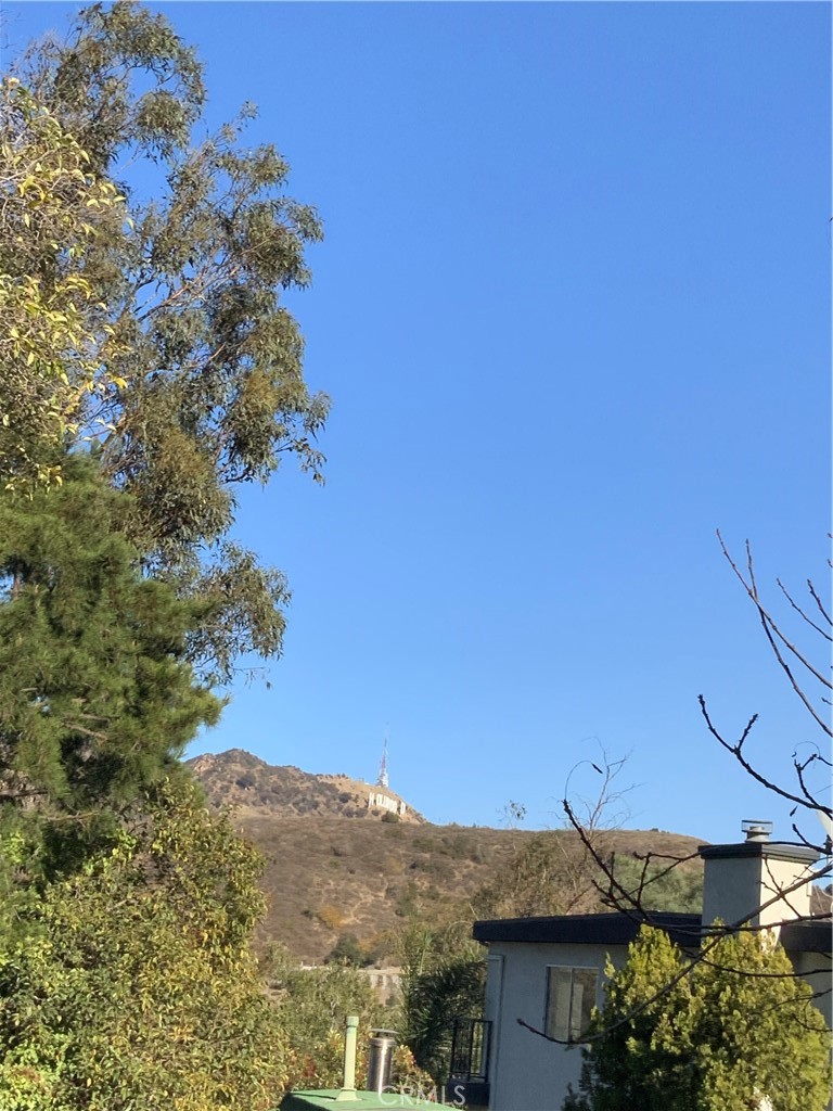 https://media.crmls.org/medias/de2d54b2-3507-4845-8755-93915eb56a46.jpg?preset=X-Large
