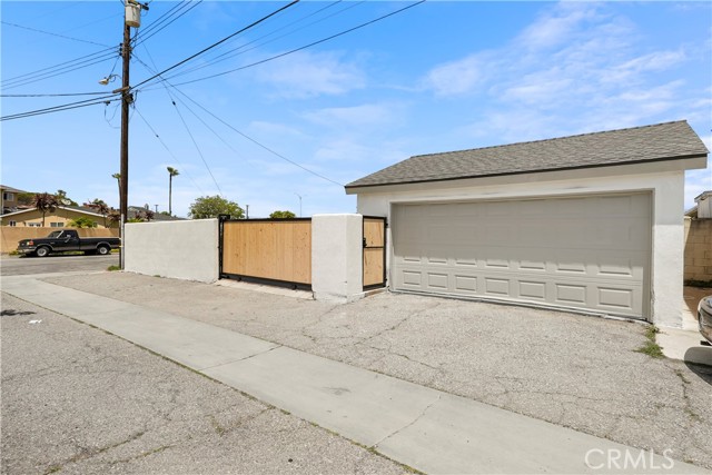 23401 Anza Ave, Torrance CA: https://media.crmls.org/medias/de2e0e2f-54f5-469e-8a2e-3f1af030eeed.jpg
