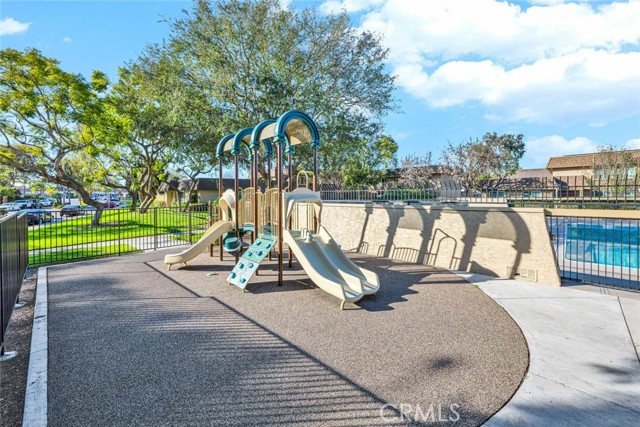 Detail Gallery Image 58 of 65 For 18265 Big Ben Ct, Fountain Valley,  CA 92708 - 4 Beds | 2/1 Baths