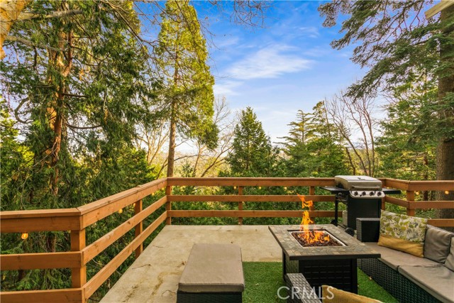 Detail Gallery Image 32 of 44 For 579 E Victoria Ct, Lake Arrowhead,  CA 92352 - 3 Beds | 2 Baths