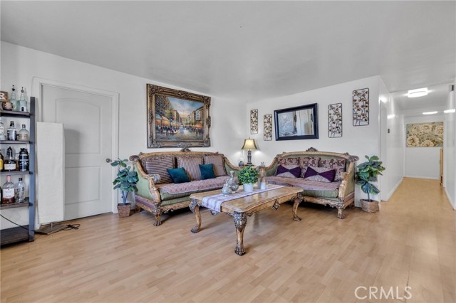 Detail Gallery Image 12 of 37 For 6601 Naomi Ave, Buena Park,  CA 90620 - 4 Beds | 2 Baths