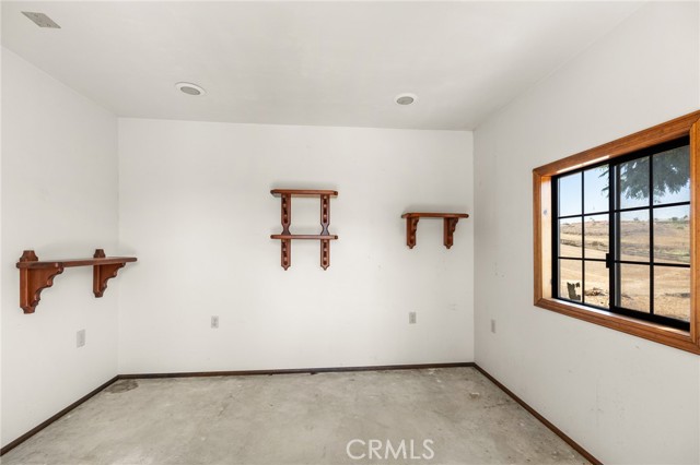 Image 40 of 58 For 41050 Mesa Robles Circle