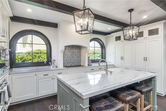 Detail Gallery Image 5 of 48 For 640 Raymond, Santa Monica,  CA 90405 - 4 Beds | 3 Baths