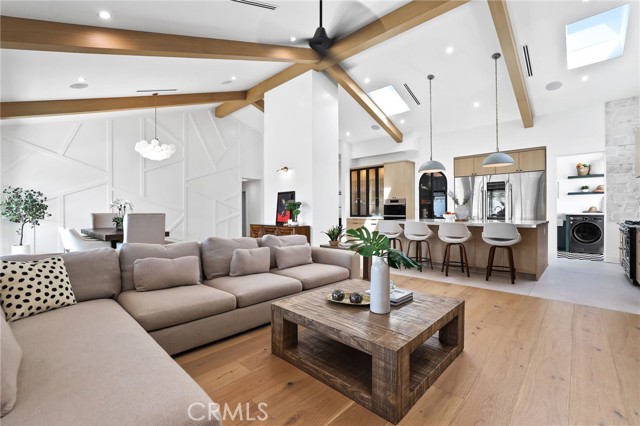 11444 Harrisburg Road, Rossmoor CA: https://media.crmls.org/medias/de30c72f-1107-488b-8974-c20789e59e1d.jpg