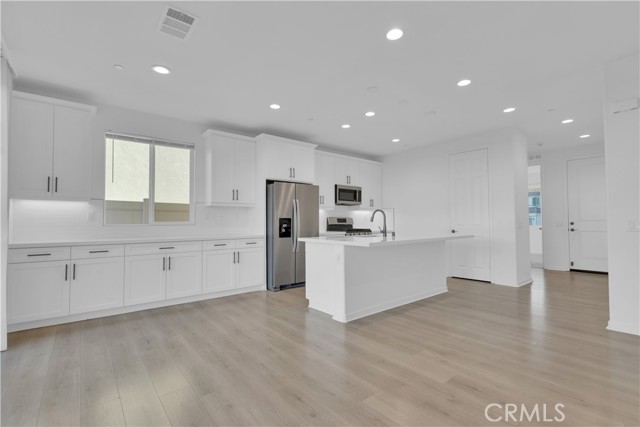 Detail Gallery Image 7 of 44 For 23798 Solaris Ct, Corona,  CA 92883 - 4 Beds | 3 Baths