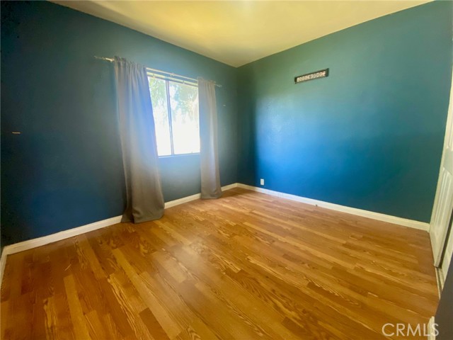 Detail Gallery Image 11 of 17 For 10118 Laurel Canyon Bld, Pacoima,  CA 91331 - 3 Beds | 1 Baths