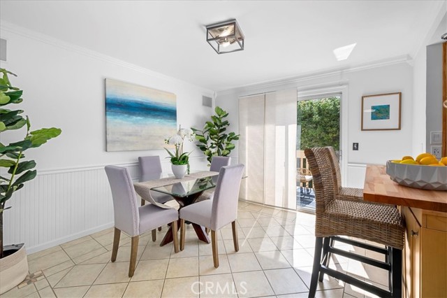 2000 Mathews Avenue, Redondo Beach, California 90278, 2 Bedrooms Bedrooms, ,2 BathroomsBathrooms,Residential,Sold,Mathews,SB22083449