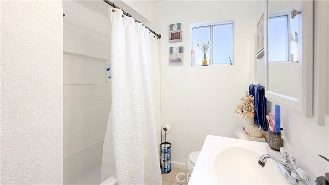 Detail Gallery Image 9 of 21 For 465 Driftwood Drive, El Centro,  CA 92243 - 3 Beds | 2 Baths