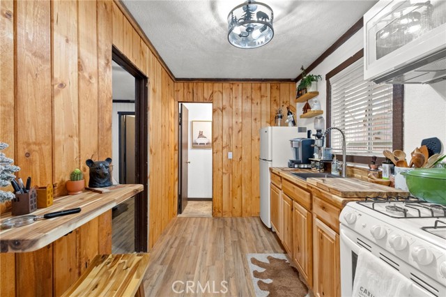 Detail Gallery Image 14 of 28 For 266 Victoria Ln, Sugarloaf,  CA 92386 - 1 Beds | 1/1 Baths