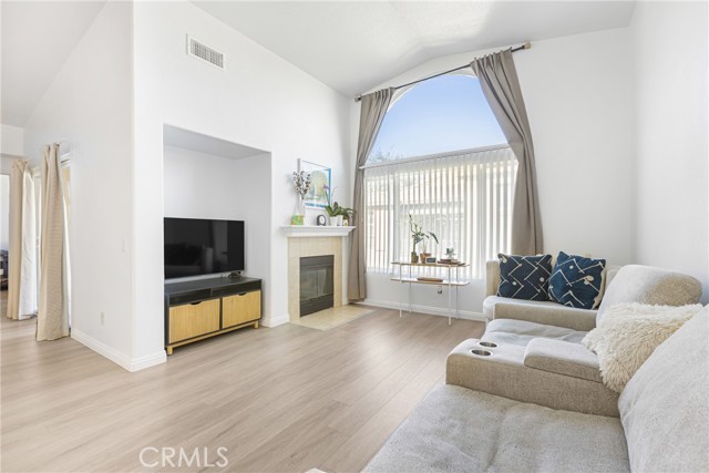 Detail Gallery Image 13 of 28 For 27946 John F Kennedy a,  Moreno Valley,  CA 92555 - 2 Beds | 2 Baths