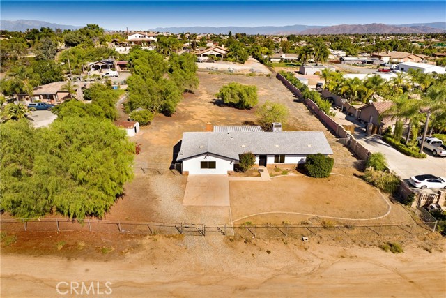 Detail Gallery Image 3 of 24 For 18920 Nandina, Riverside,  CA 92508 - 4 Beds | 2 Baths