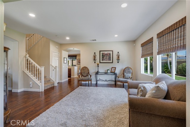 Detail Gallery Image 7 of 63 For 14286 Fairchild, Corona,  CA 92880 - 4 Beds | 2/1 Baths