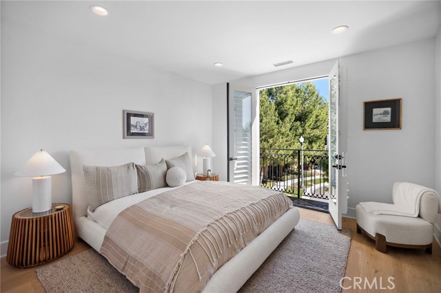 Detail Gallery Image 36 of 49 For 51 Fenway, Irvine,  CA 92620 - 4 Beds | 4/1 Baths