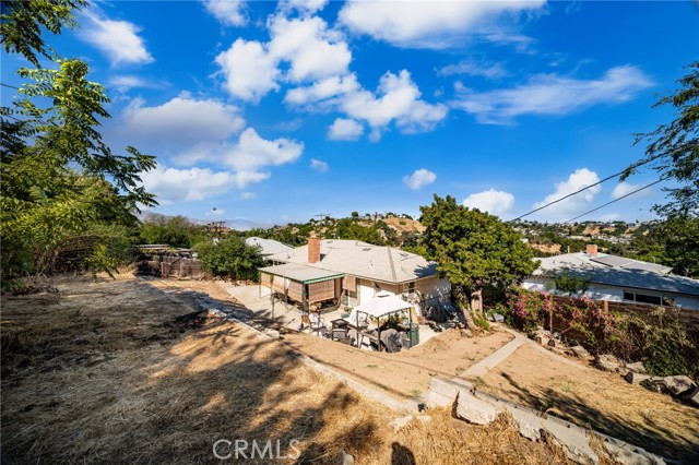 4600 Edelle Place, Los Angeles CA: https://media.crmls.org/medias/de3571c2-404c-4468-a0c0-997dee5cebcc.jpg