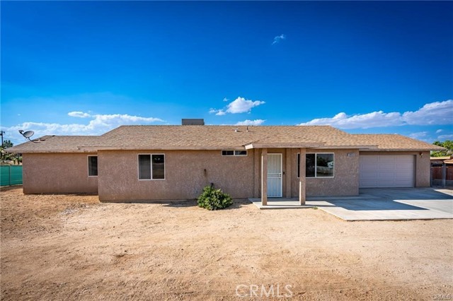 Detail Gallery Image 2 of 32 For 58650 Sun Oro Rd, Yucca Valley,  CA 92284 - 3 Beds | 2 Baths