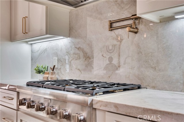 Detail Gallery Image 19 of 66 For 4001 4001 Pine, Long Beach,  CA 90807 - 5 Beds | 5 Baths