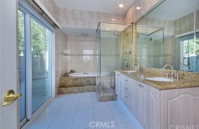 Detail Gallery Image 10 of 20 For 4406 Medley Pl, Encino,  CA 91316 - 4 Beds | 2/1 Baths