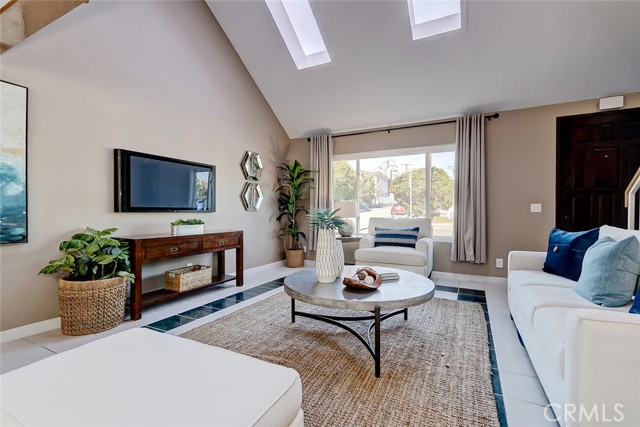 2700 Graham Avenue, Redondo Beach, California 90278, 3 Bedrooms Bedrooms, ,1 BathroomBathrooms,Residential,Sold,Graham Avenue,SB22001373