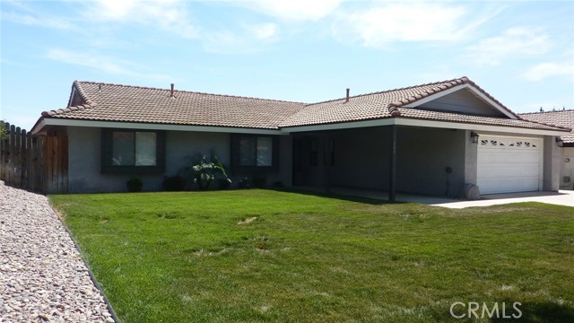 284 Celeste Drive, Riverside CA: https://media.crmls.org/medias/de38e8f2-a45d-4875-8702-8663f10780df.jpg