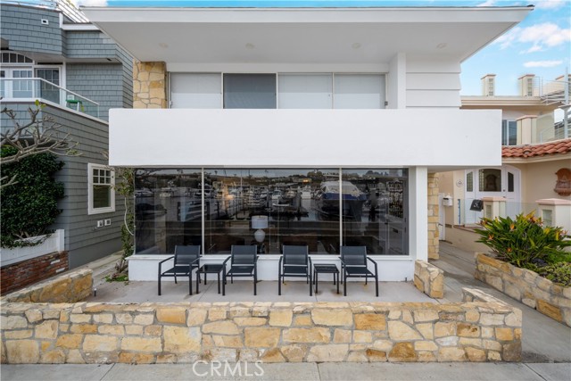 Detail Gallery Image 17 of 17 For 121 E Bay Front, Newport Beach,  CA 92662 - 3 Beds | 2 Baths